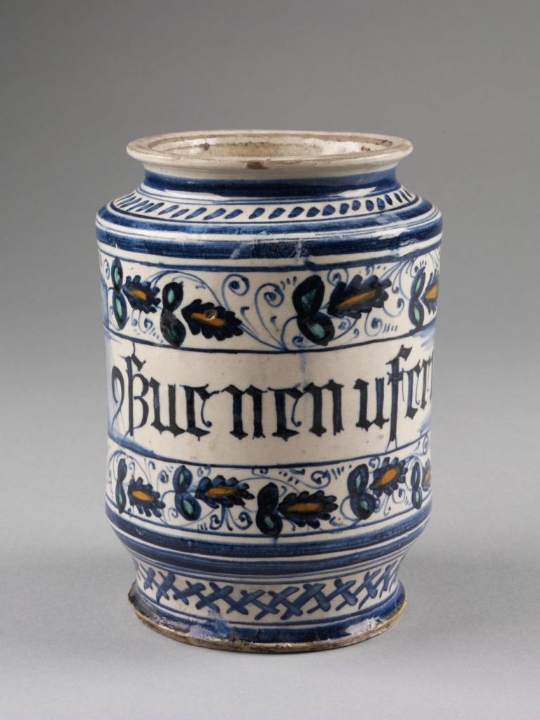 Renissance jar withe latin text, decorated with flowers